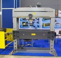  Hidrolik Gezer Pistonlu Doğrultma Presi 60 Ton 1000 Mm